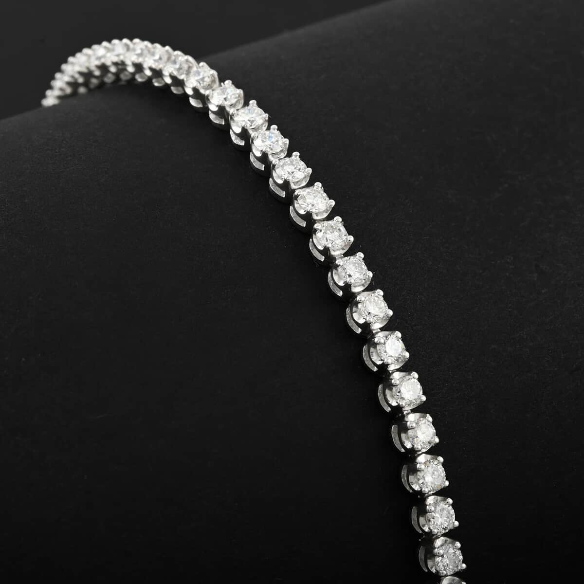 Doorbuster Luxuriant Lab Grown Diamond (G, SI) Bracelet in Sterling Silver (6.75 In) 3.00 ctw image number 1