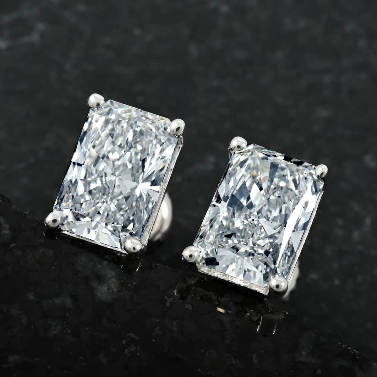 Luxuriant Lab Grown Diamond G-H VS 2.50 ctw Stud Earrings in 14K White Gold image number 1