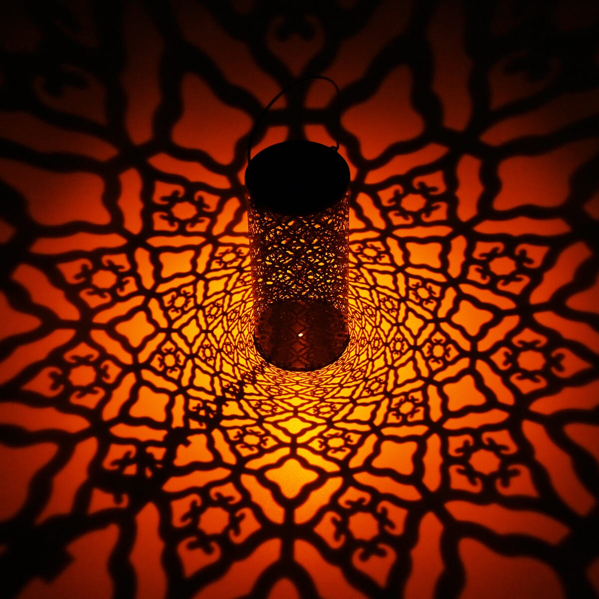 Solar Operated Metal Cylinder Lantern with Hollow Lattice Pattern (500 mAh) image number 1