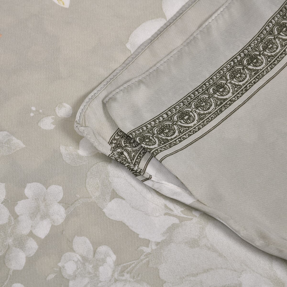 Gray Floral Polyester Satin Kaftan – One Size Fits Most image number 2