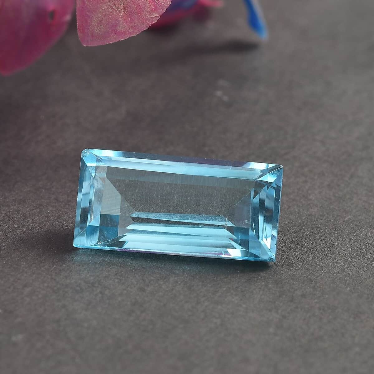 Sky Blue Topaz (Bgt 20x10 mm) 12.59 ctw image number 1