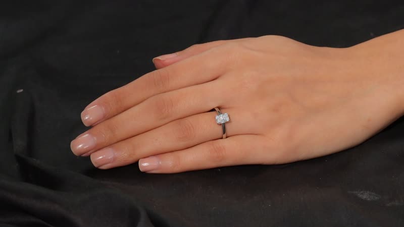 950 Platinum Luxuriant Lab Grown Diamond (E-F, VS) Solitaire Ring (Size 7.0) 1.00 ctw