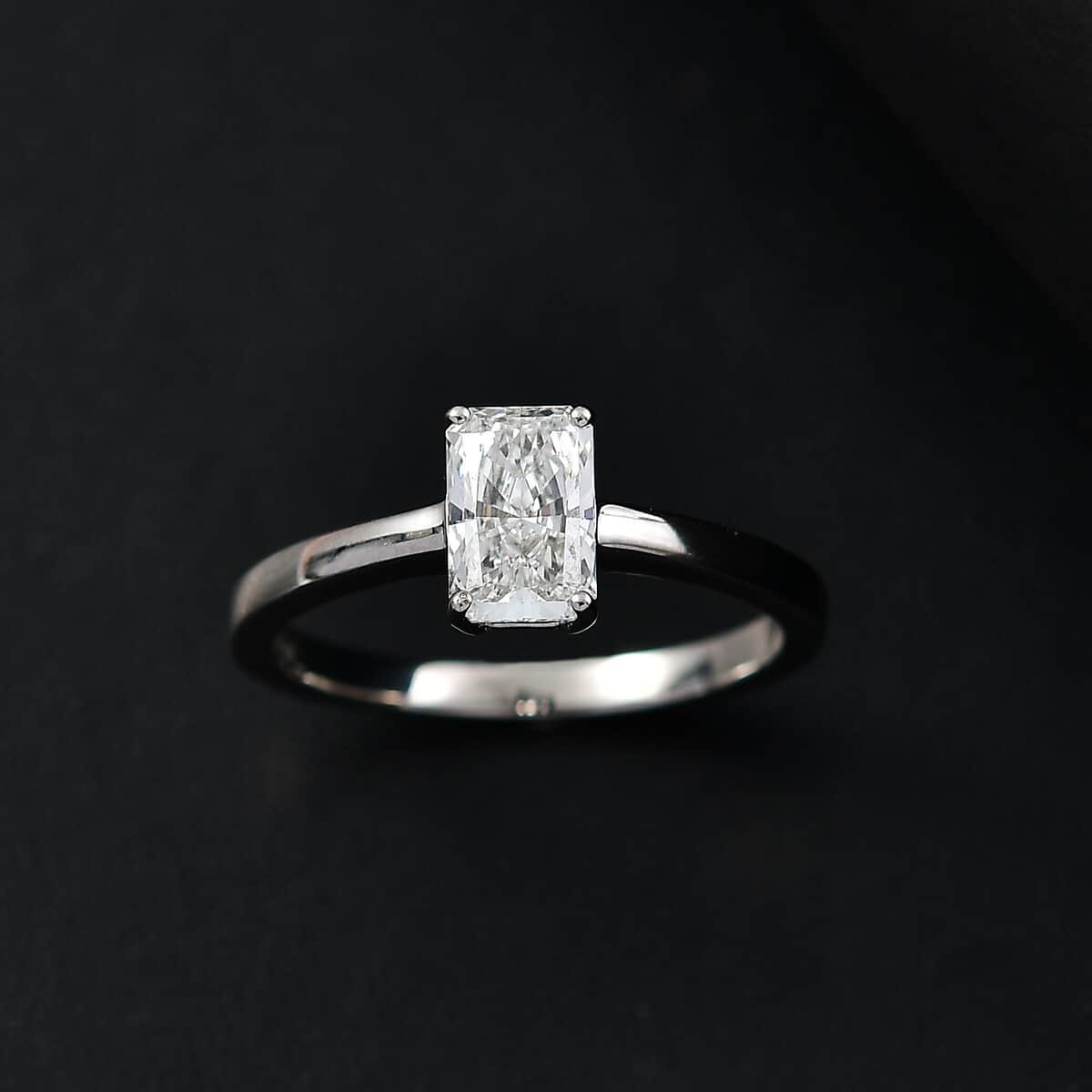 IGI Certified Luxuriant Lab Grown Diamond G VS 1.00 ctw Solitaire Ring in 950 Platinum (Size 7.0) image number 1