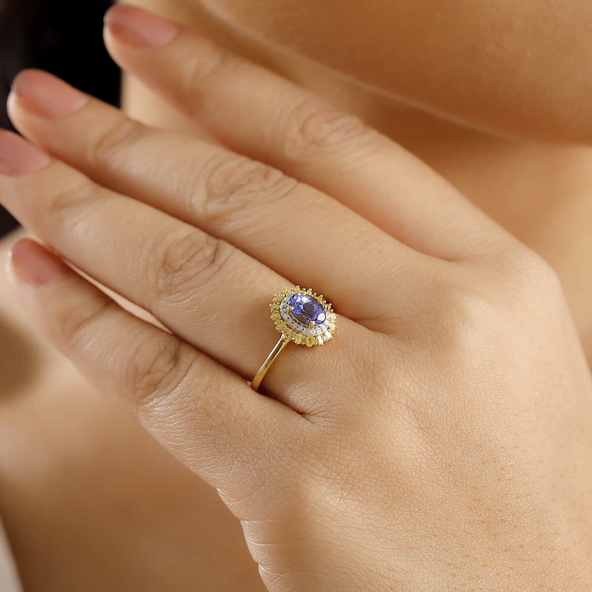 AAA Tanzanite, Yellow and White Diamond 1.15 ctw Sunburst Ring in 18K Vermeil Yellow Gold Over Sterling Silver (Size 7.0) image number 2