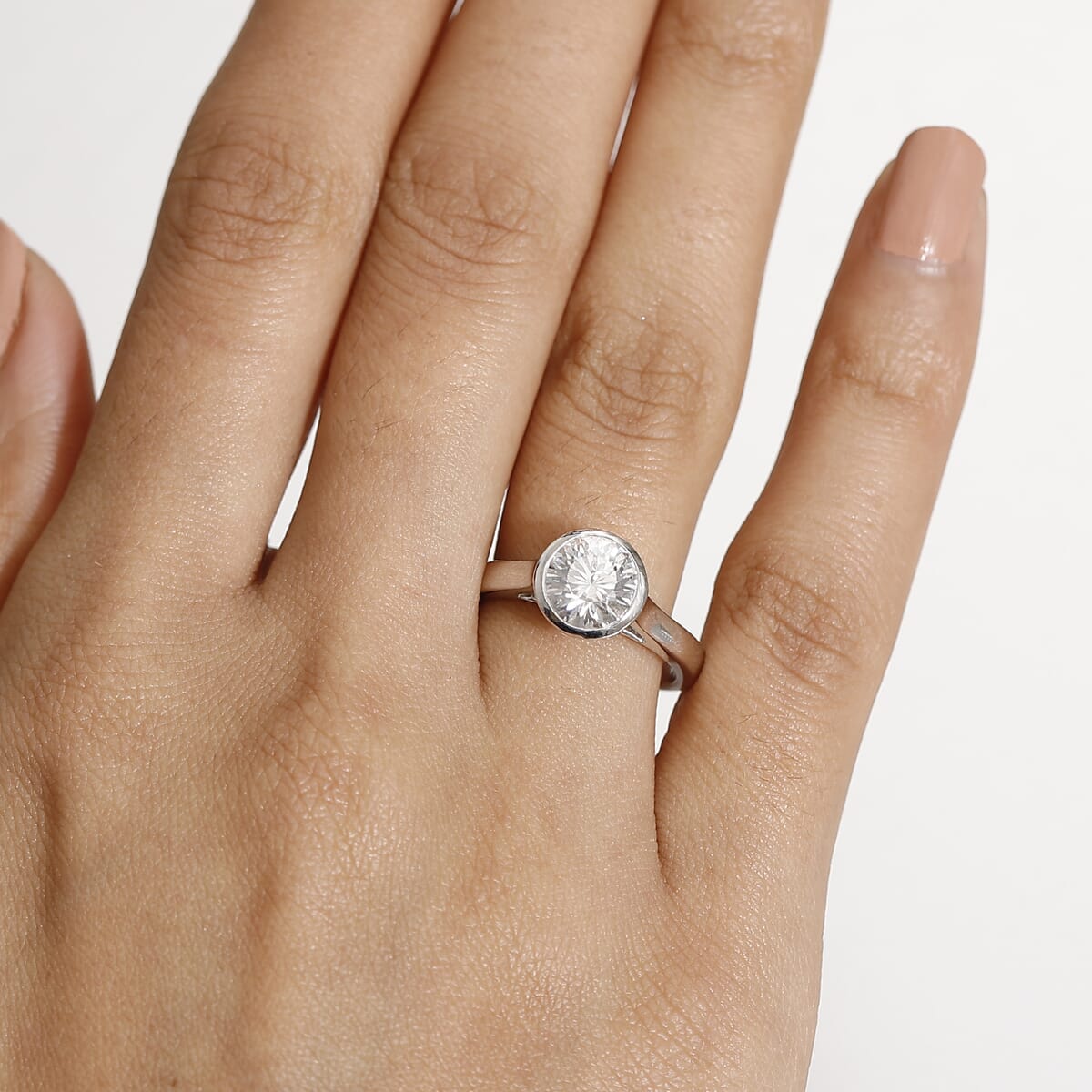 Crisantemo Cut Moissanite 1.85 ctw Floating Bezel Solitaire Ring in Rhodium Over Sterling Silver (Size 7.0) image number 2