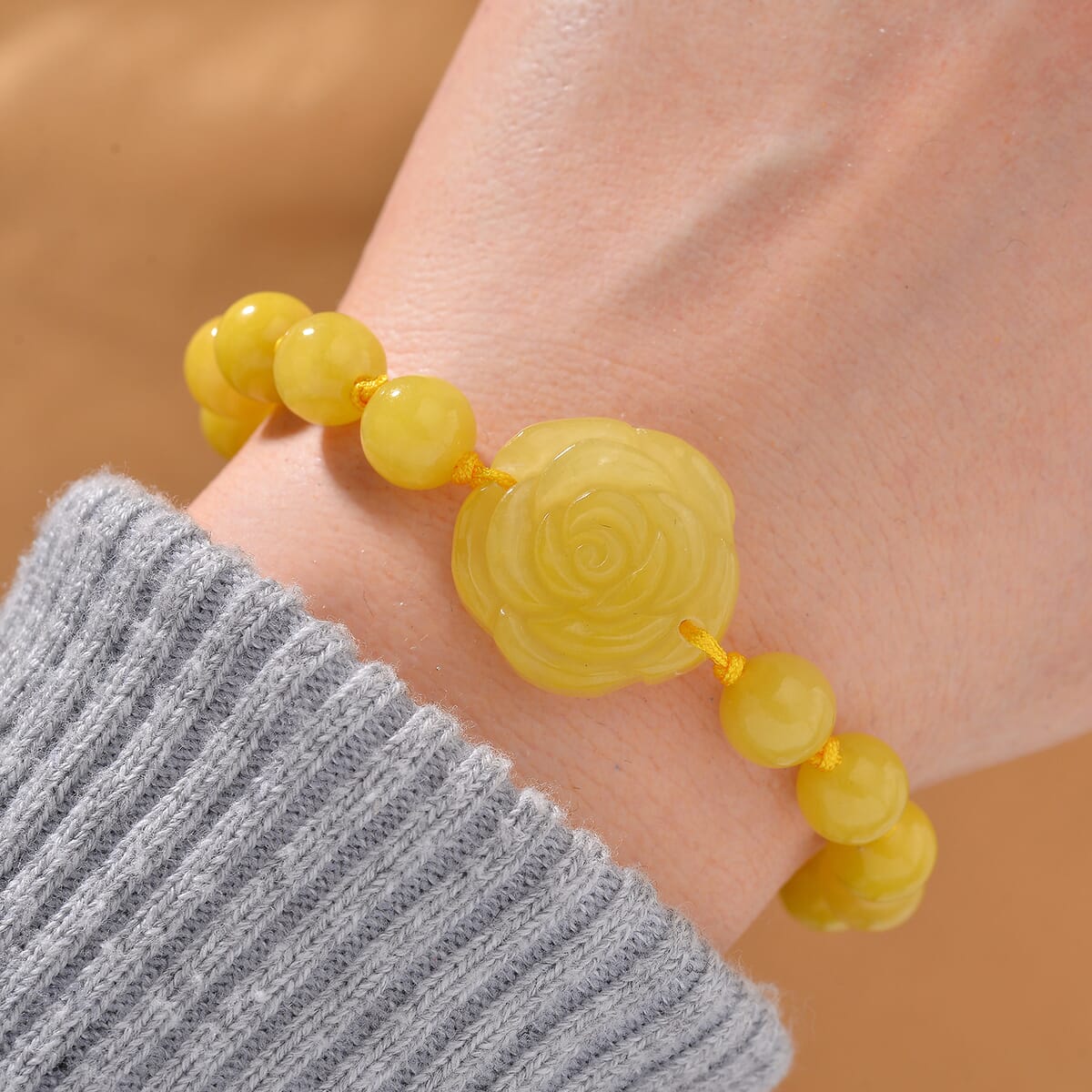 Honey Burmese Jade Beaded Bracelet with Flower (6-9In) 105.00 ctw image number 1