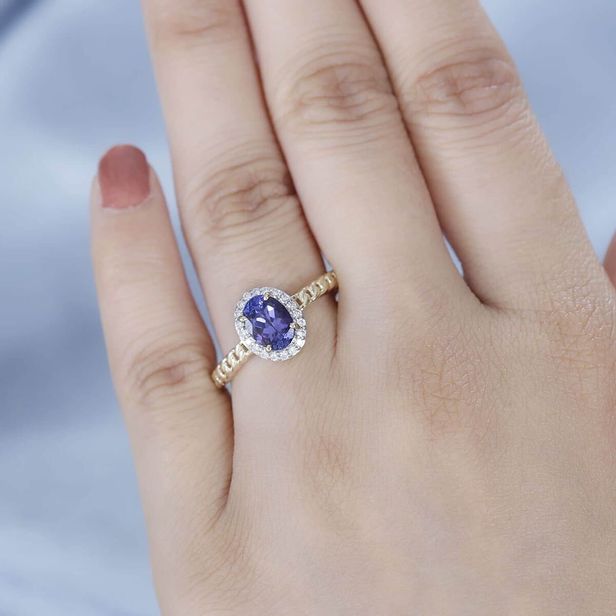 Luxoro Premium Tanzanite and Moissanite 1.60 ctw Ring in 10K Yellow Gold (Size 10.5) image number 2