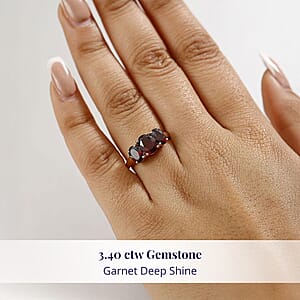 Luxoro Anthill Garnet Trilogy Ring in 10K Rose Gold 3.40 ctw (Size 8.5)