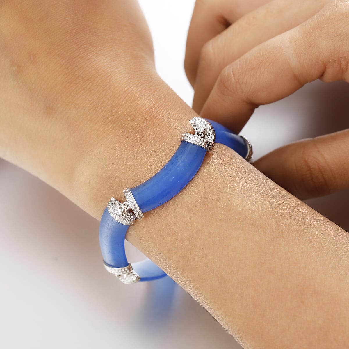 AAA Light Blue Color Jade (D) 49.85 ctw Ocean Waves Bracelet in Rhodium Over Sterling Silver (7.25 In) image number 2