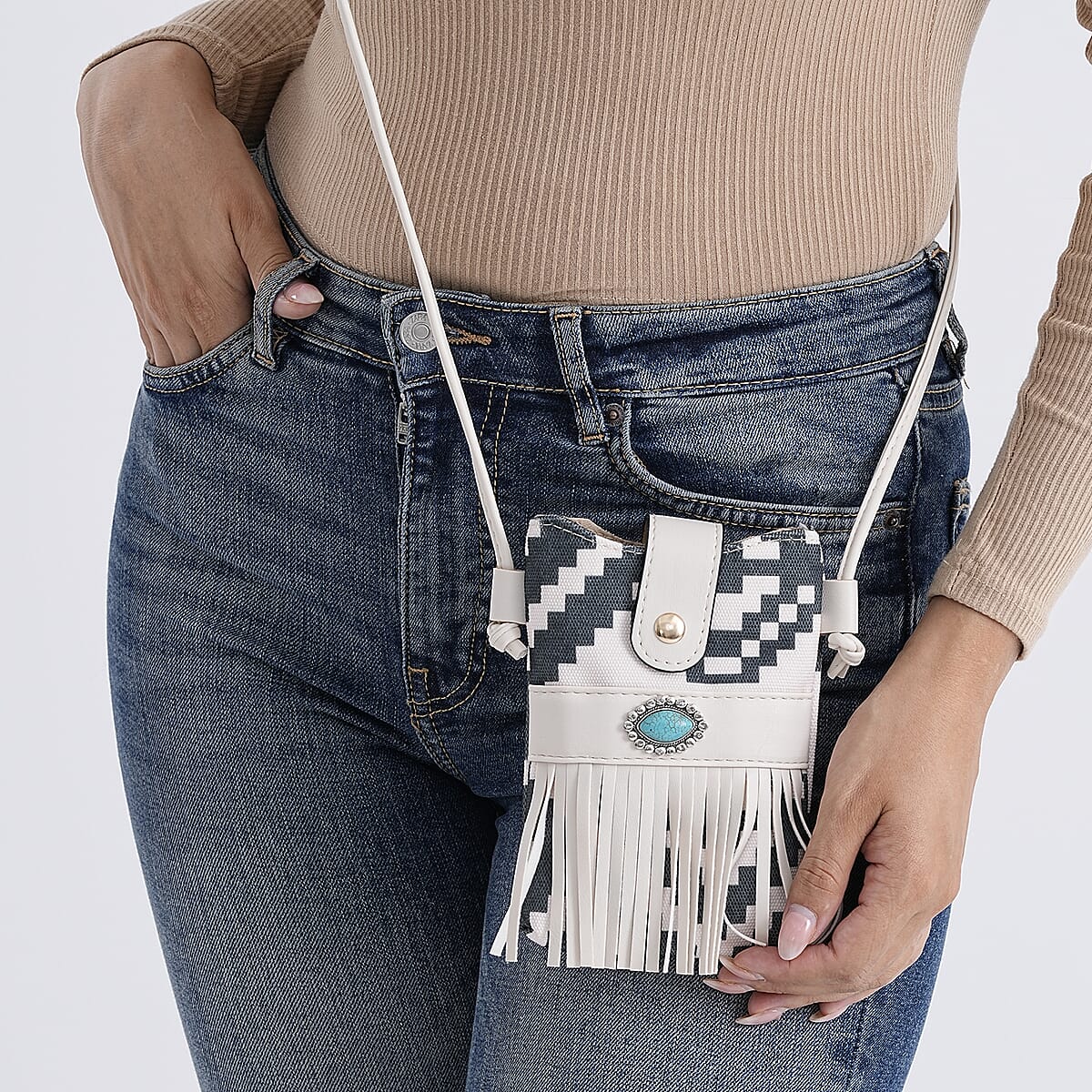 Black and White Faux Leather Rhombus Pattern Tassel Crossbody Bag with Shoulder Strap image number 3