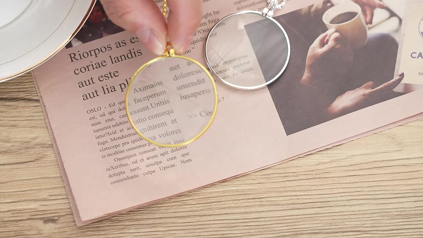 Set of 2 5x Power Lens Magnifying Glass Necklaces (36 Inches)