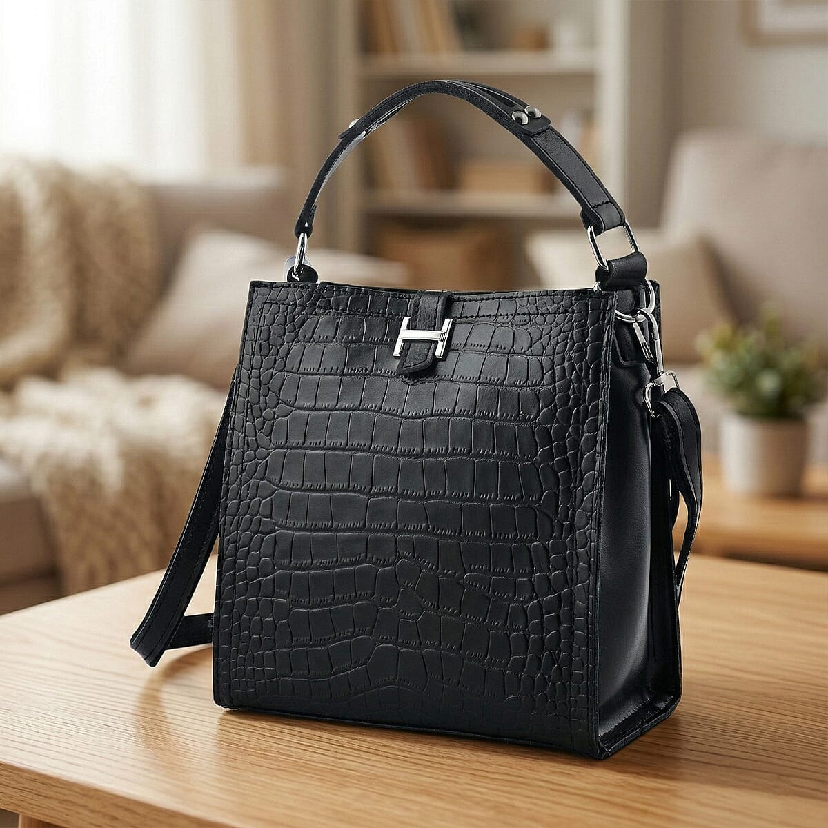 Black Genuine Leather Crossbody Bag (8.86"x4.72"x9.05") with Shoulder Strap image number 1