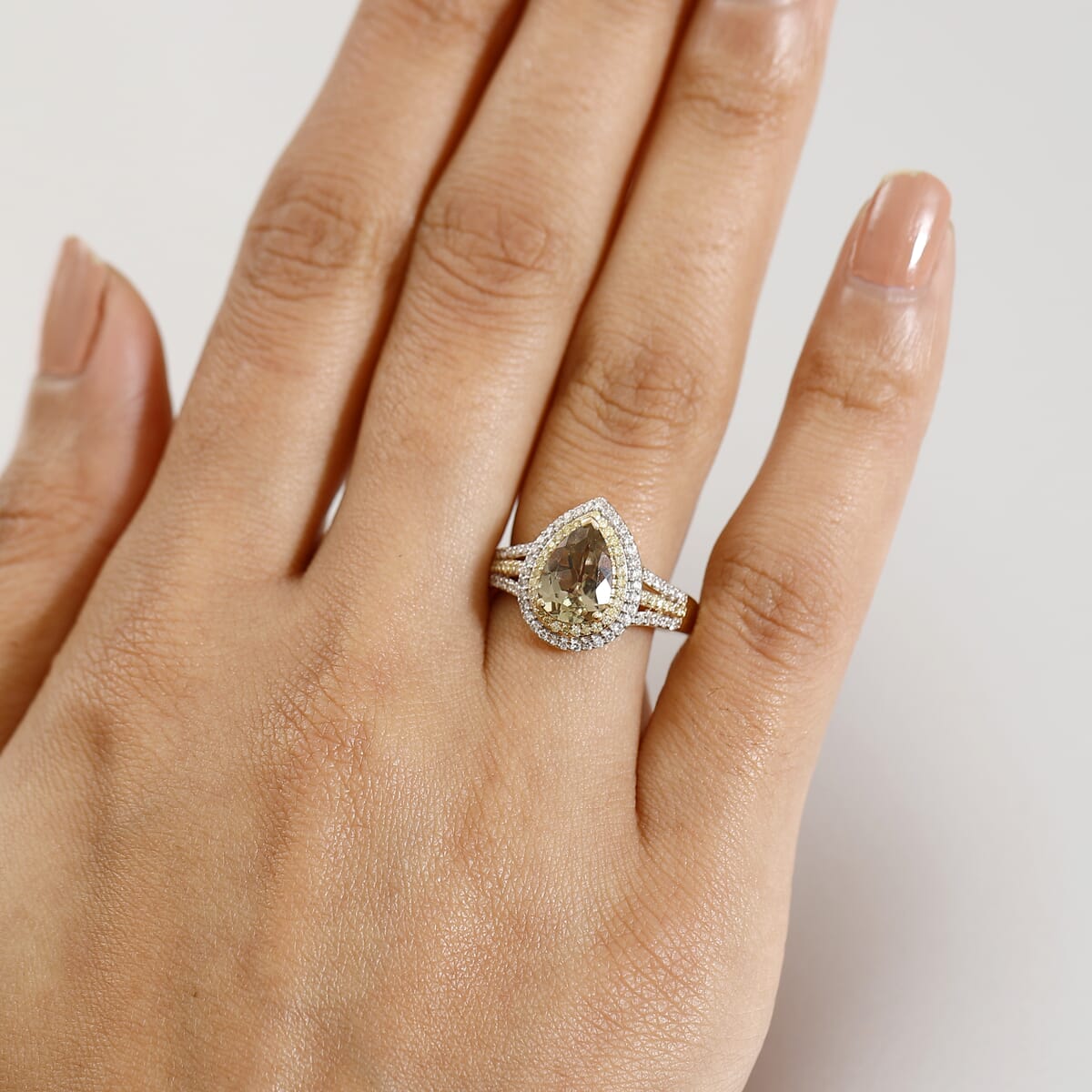 Luxoro AAA Turkizite, Natural Yellow and White Diamond I2 2.85 ctw Double Halo Ring in 10K Yellow Gold (Size 9.0) 4.30 Grams image number 2