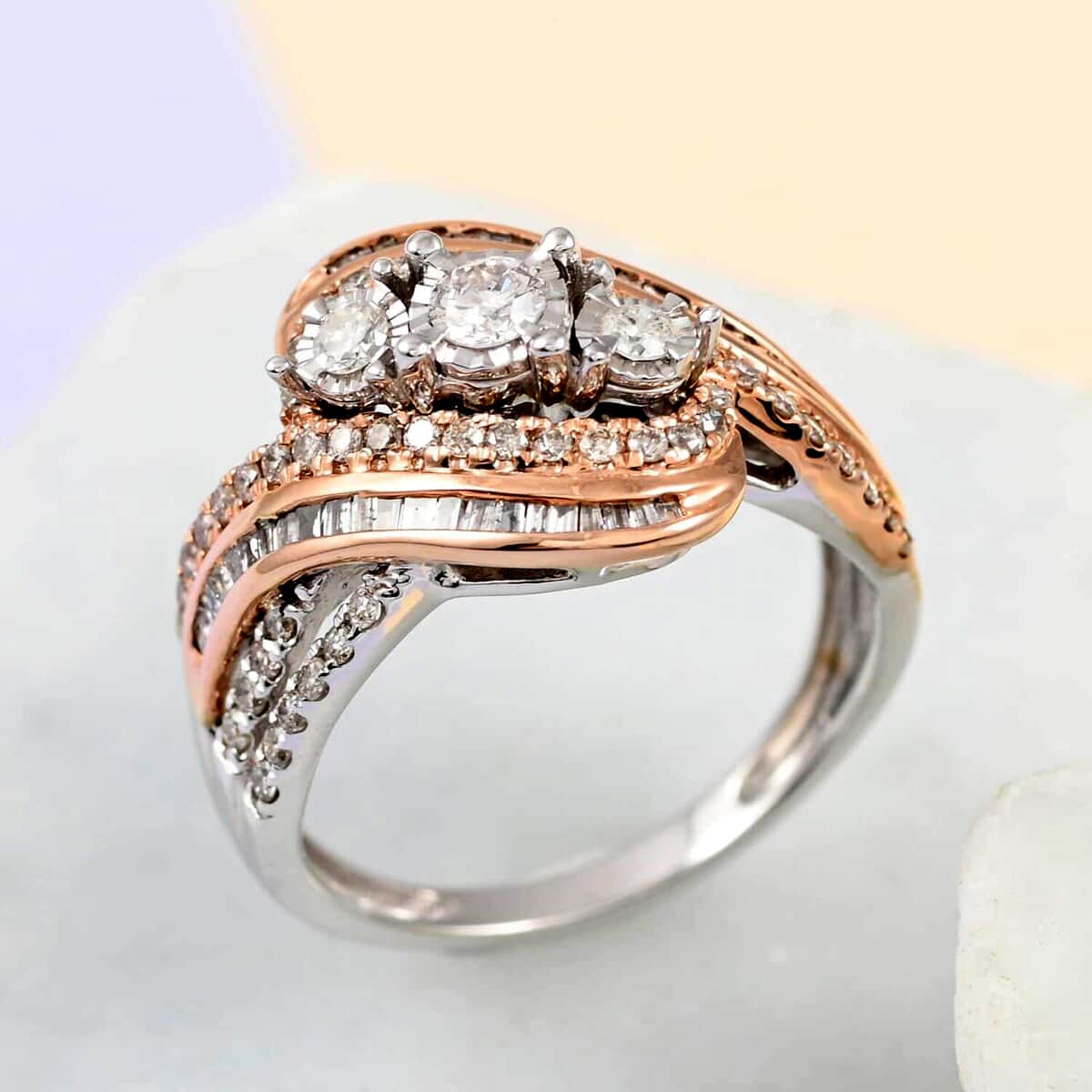 NY Closeout G-H I2 Diamond 1.00 ctw Bypass Twist Ring in 10K White and Rose Gold (Size 6.0) 5.30 Grams image number 1