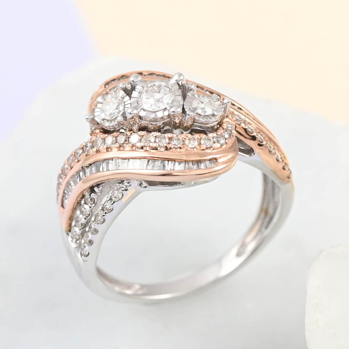 NY Closeout G-H I2 Diamond 1.00 ctw Bypass Twist Ring in 10K White and Rose Gold (Size 8.0) 5.30 Grams image number 1