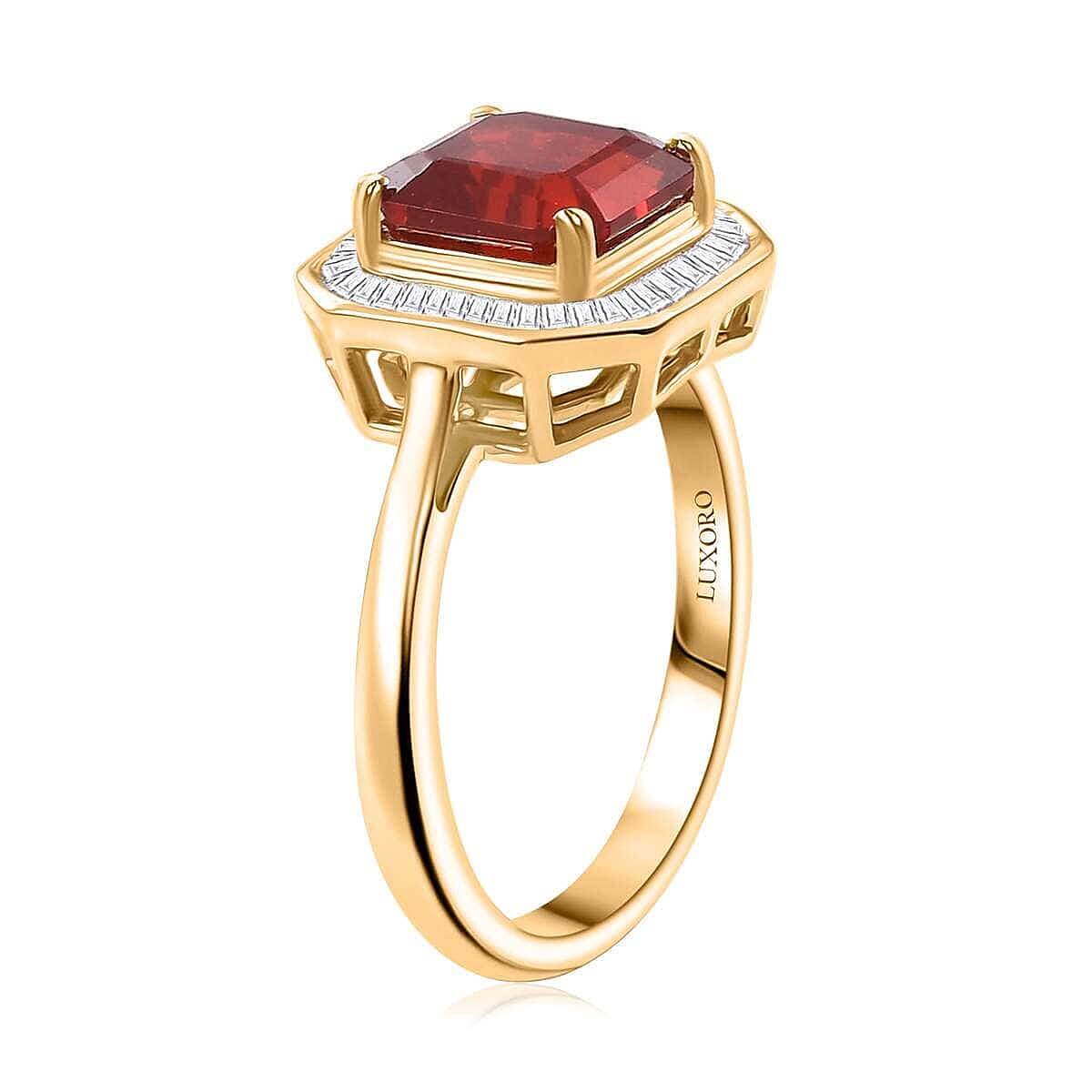 Luxoro Premium Crimson Fire Opal and Diamond 1.90 ctw Halo Ring in 10K Yellow Gold (Size 8.5) image number 3
