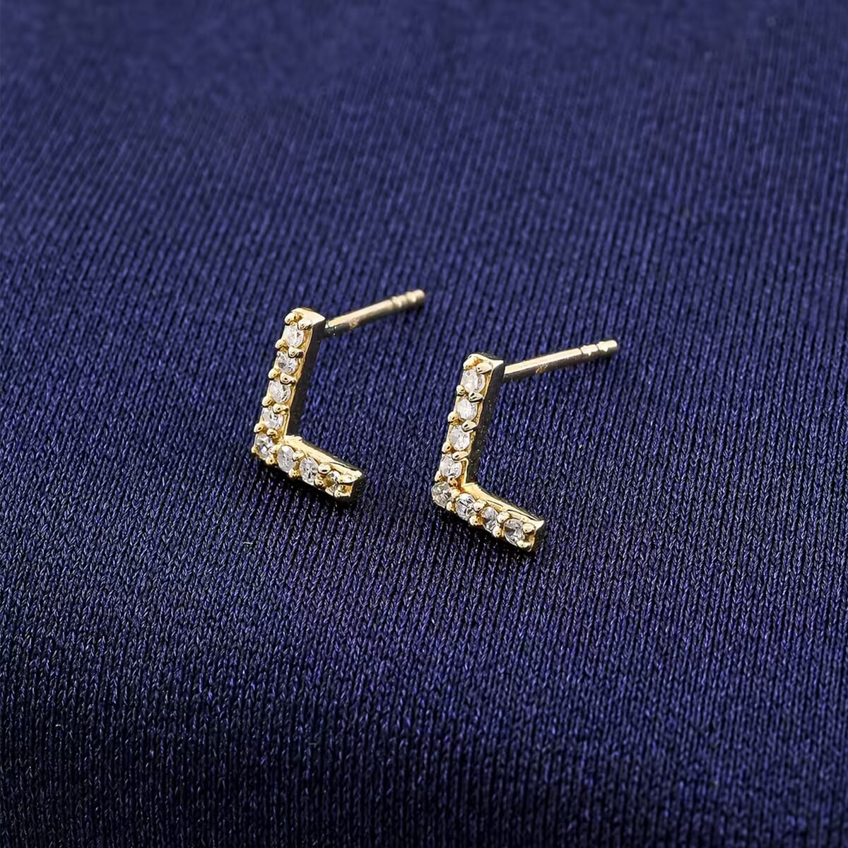 Luxuriant Lab Grown Diamond 0.10 ctw Initial L Earrings in 10K Yellow Gold image number 7