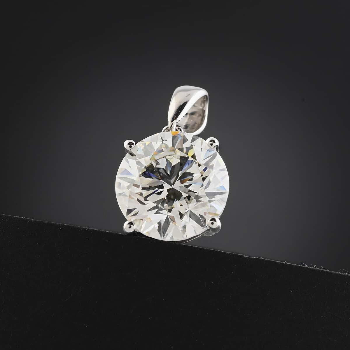 IGI Certified Luxuriant Lab Grown Diamond VS 5.00 ctw Pendant in Platinum Over Sterling Silver image number 1