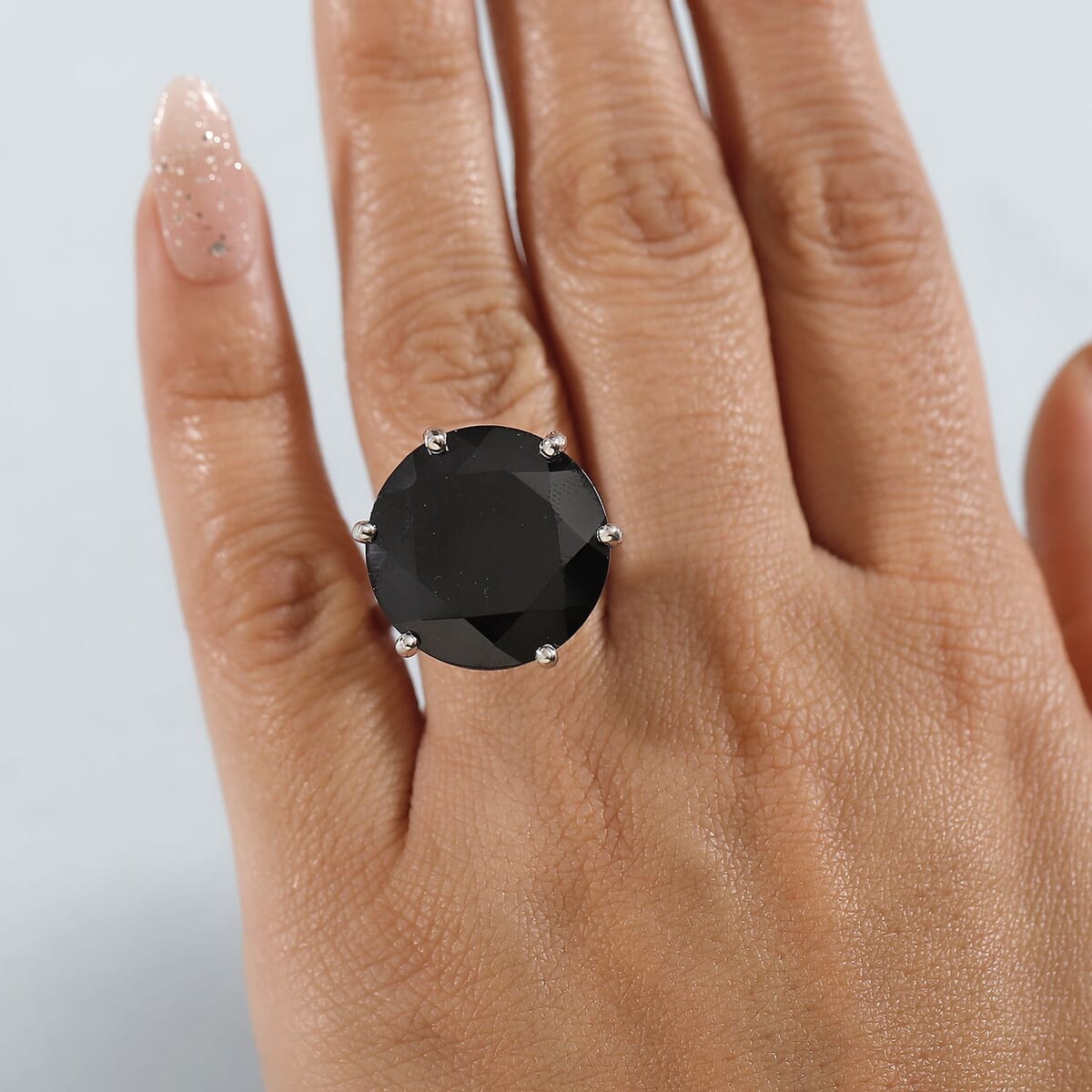 Thai Black Spinel 25.70 ctw Solitaire Ring in Rhodium Over Sterling Silver (Size 6.0) image number 2