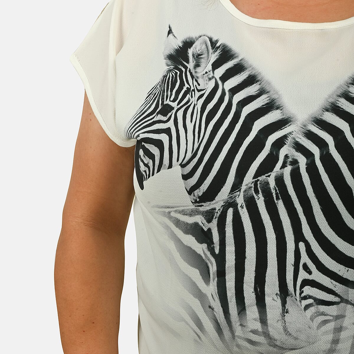 White Zebra Oversized Shirt-M image number 4
