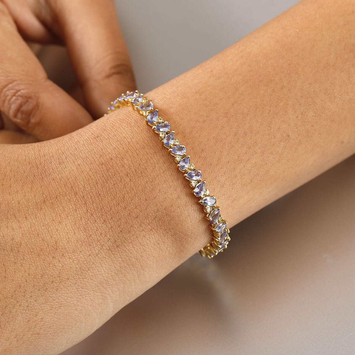 Tanzanite and Madagascar Yellow Sapphire 8.65 ctw Art Deco Bracelet in 18K Vermeil Yellow Gold Over Sterling Silver (7.25 In) image number 2