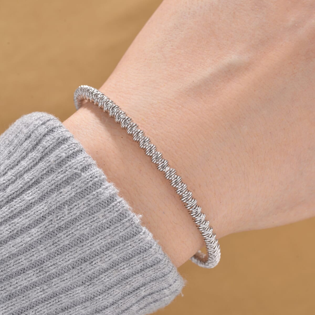 Twisted Stretch Bracelet in Rhodium Over Sterling Silver (7.25-7.50In) 6.30 Grams image number 1