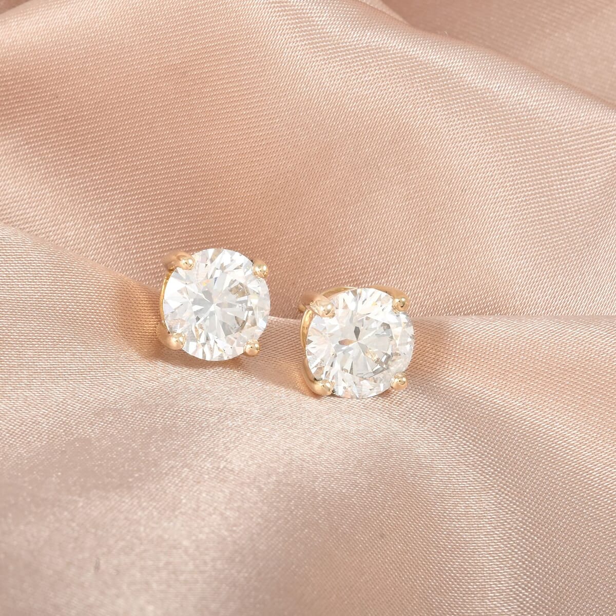 Luxuriant Lab Grown Diamond VS2-G 10.00 ctw Earrings in 14K Yellow Gold image number 1