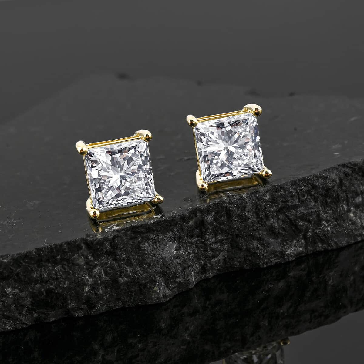 Luxuriant Lab Grown Diamond G-VS2 5.00 ctw Earrings in 14K Yellow Gold image number 1