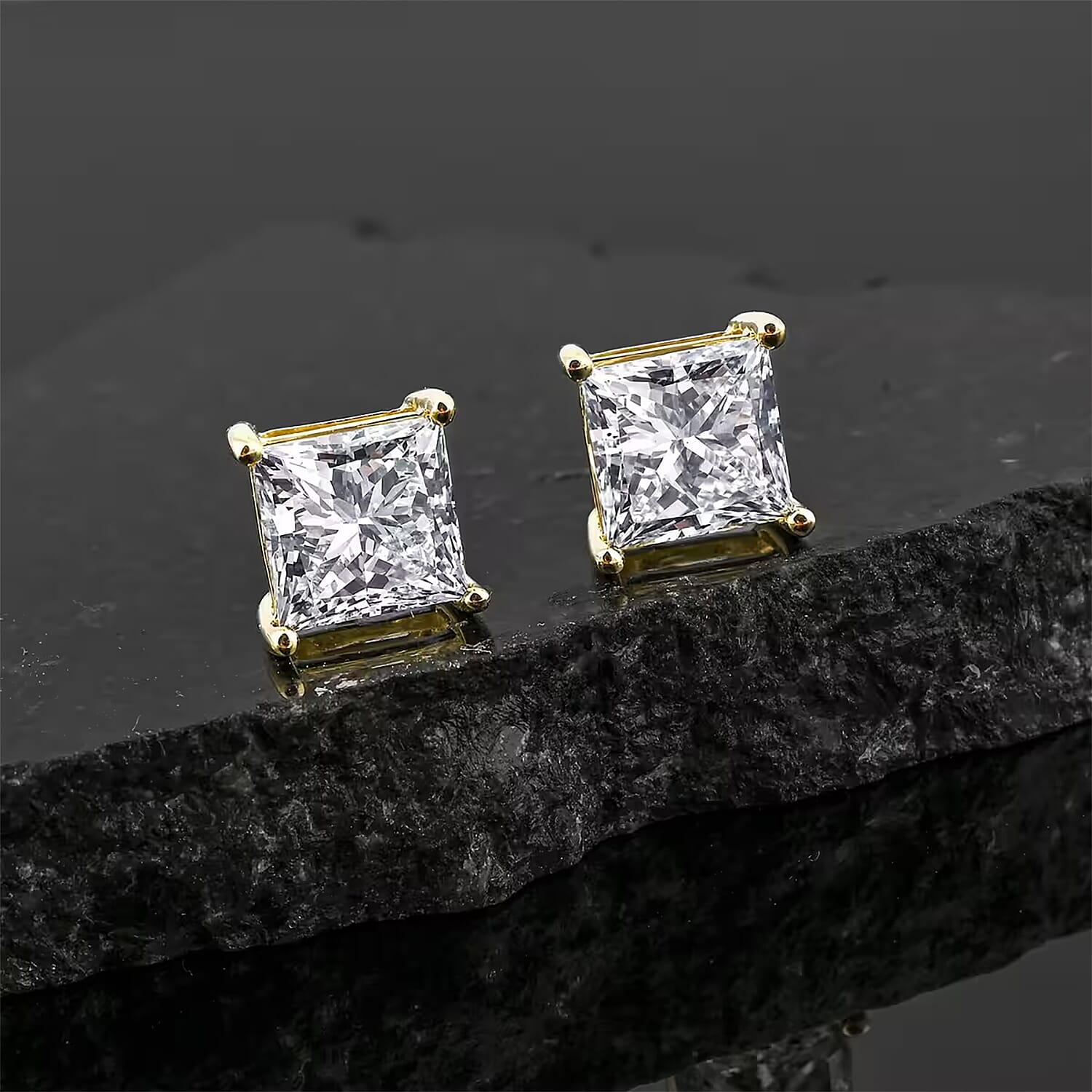 IGI Certified Luxuriant Lab Grown Diamond G-VS2 5.00 ctw Earrings in 14K Yellow Gold