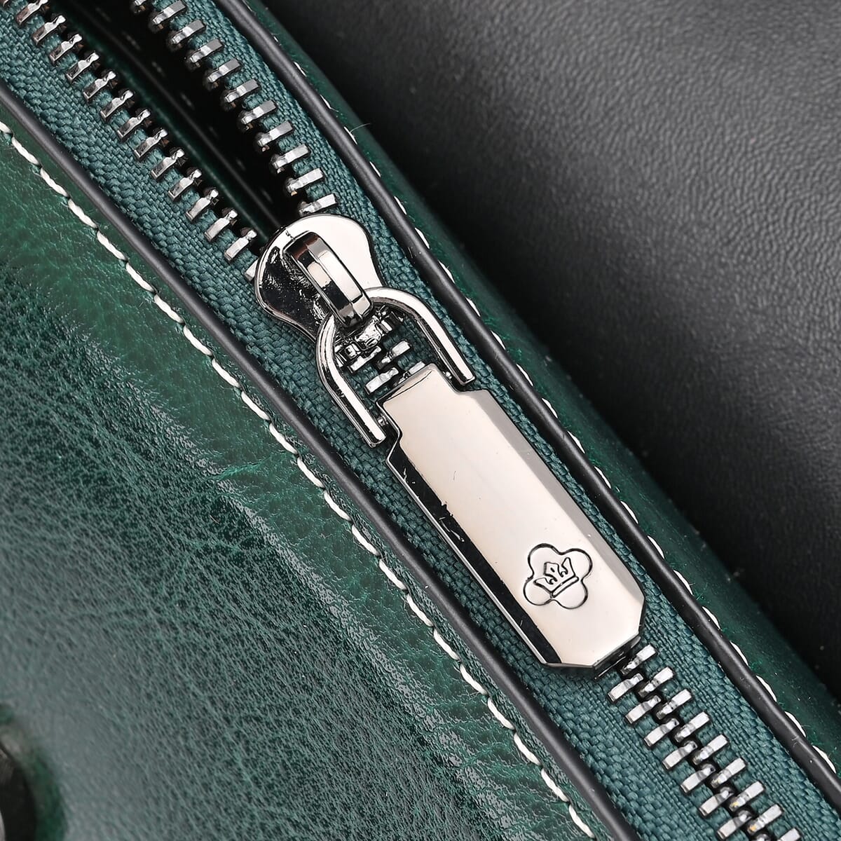 Closeout Deal Green Genuine Leather Flap Over Crossbody Bag with 2 Shoulder Strap image number 6