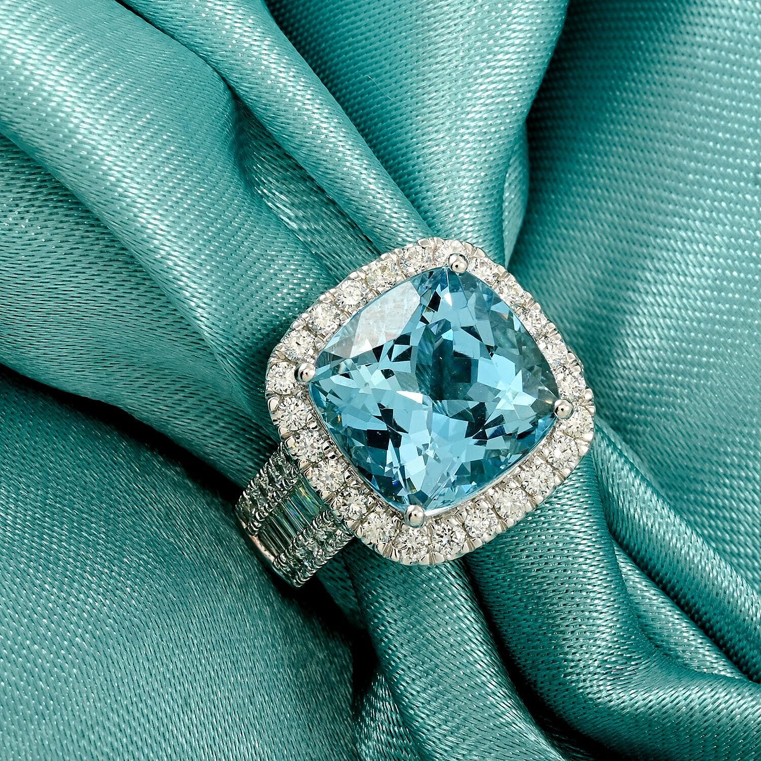 Chairman Vault Certified & Appraised Rhapsody AAAA Santa Maria Aquamarine and E-F VS Diamond 9.20 ctw Ring in 950 Platinum (Size 10.0) 18.15 Grams