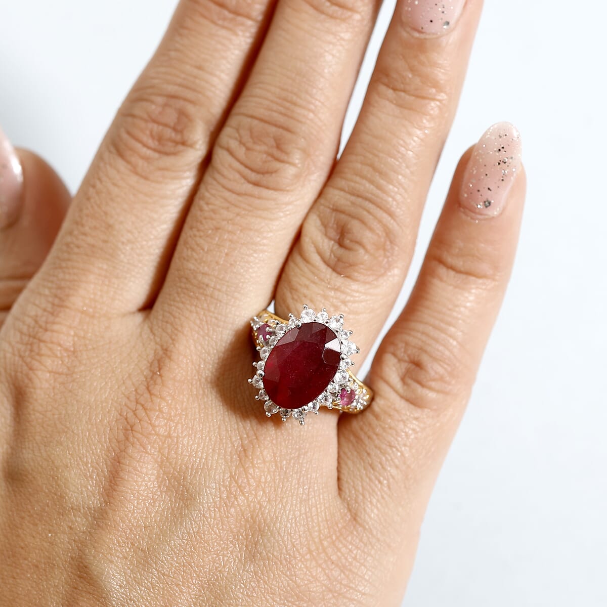 AAA Niassa Ruby (FF) and White Zircon 10.70 ctw Elegant Vintage Ring in 18K Vermeil YG and Rhodium Over Sterling Silver (Size 9.0) image number 2