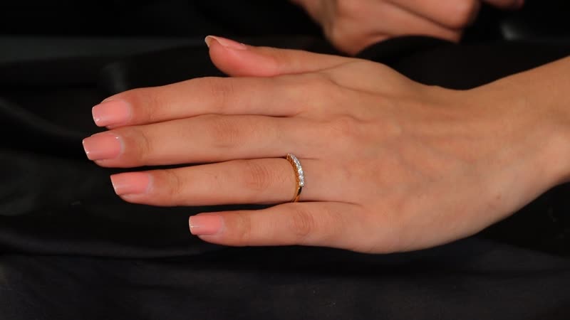 Luxuriant Lab Grown Diamond G-H SI 0.30 ctw Band Ring in 18K Vermeil Yellow Gold Over Sterling Silver (Size 5.0)
