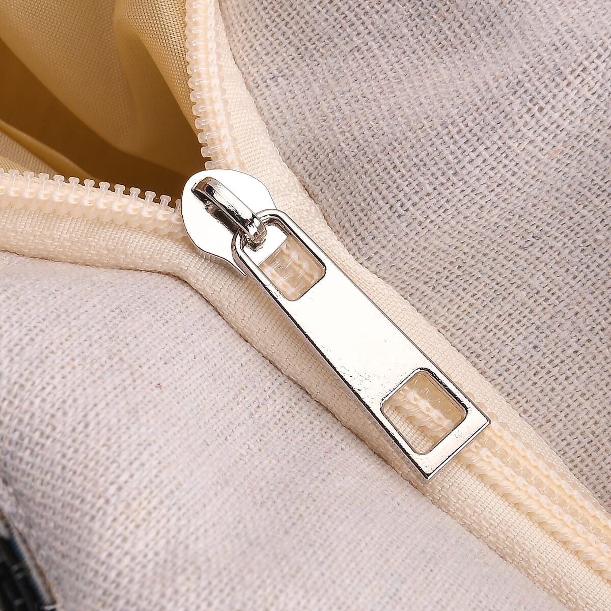 Tamsy Cats Pattern Tote Bag with Wooden Beads Handle image number 3