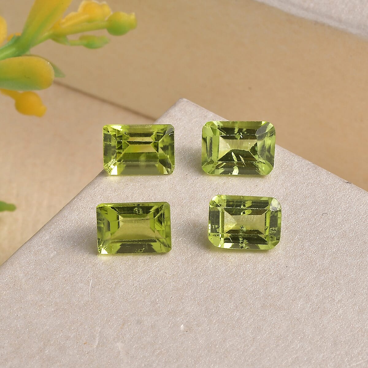 Peridot Set of 4 (Oct 7x5mm) 3.23 ctw Loose Gemstone image number 1