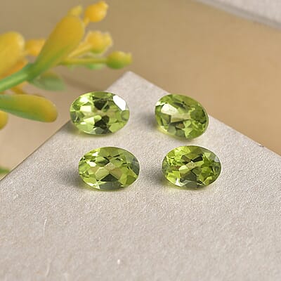 Premium Peridot Set of 4 (Ovl 7x5mm) 3.23 ctw Loose Gemstone