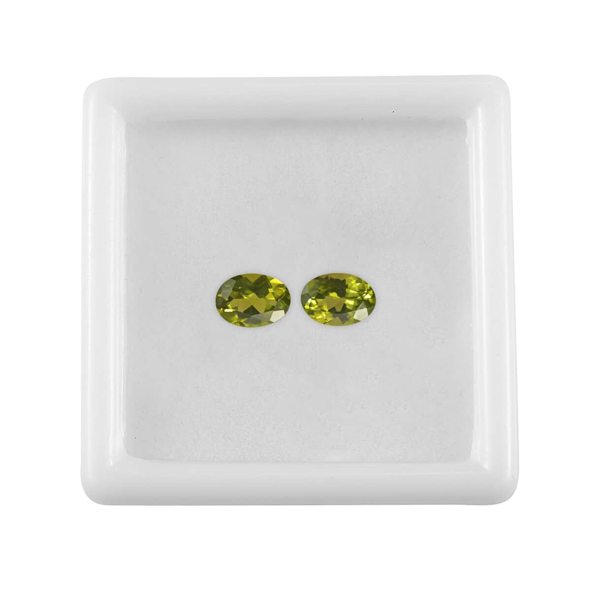 Arizona Peridot Set of 2 (Ovl 7x5mm) 1.62 ctw Loose Gemstone image number 3