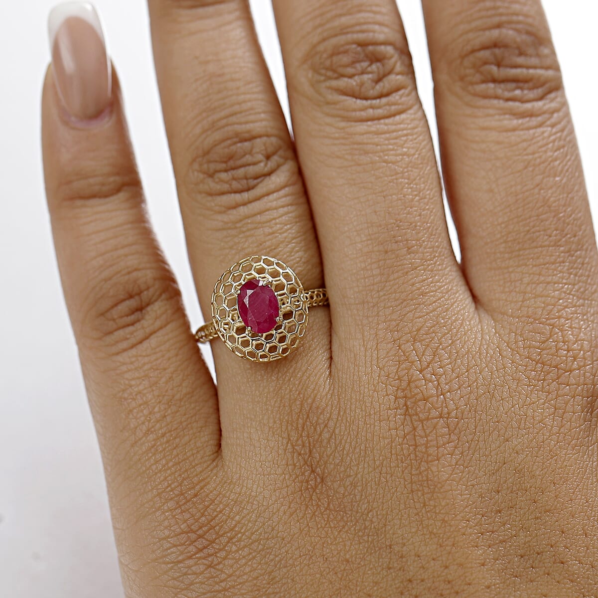 Mirage Collection AAA Mozambique Ruby 1.30 ctw Ring in 10K Yellow Gold (Size 9.0) image number 2