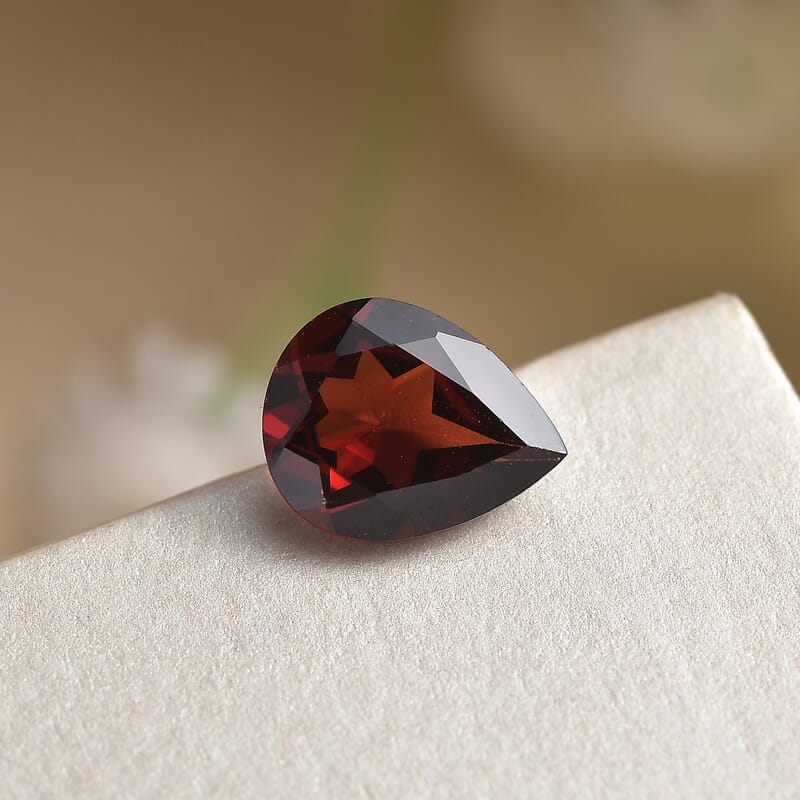 Premium Mozambique Garnet (Pear 10x8mm) 2.15 ctw Loose Gemstone