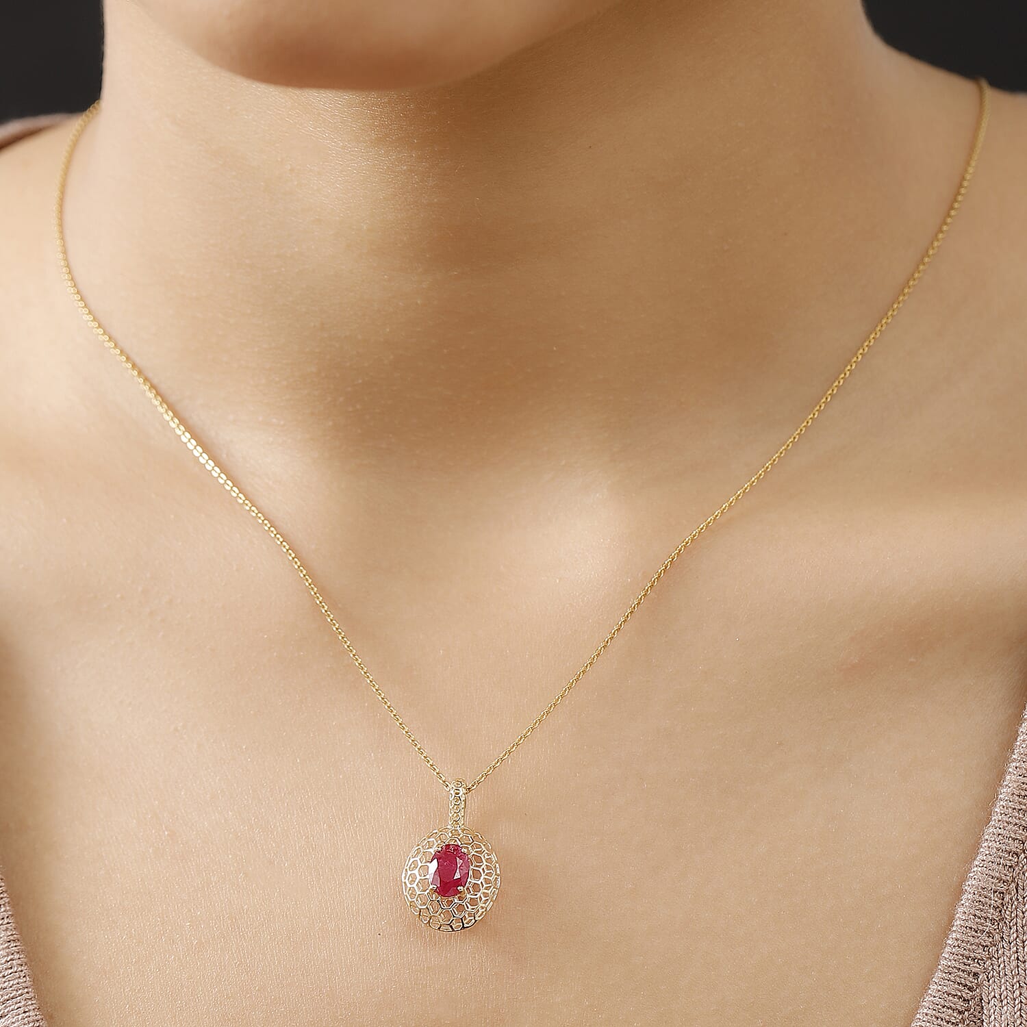 Mozambique Ruby - Product card gallery slide 3 (10145901969691)