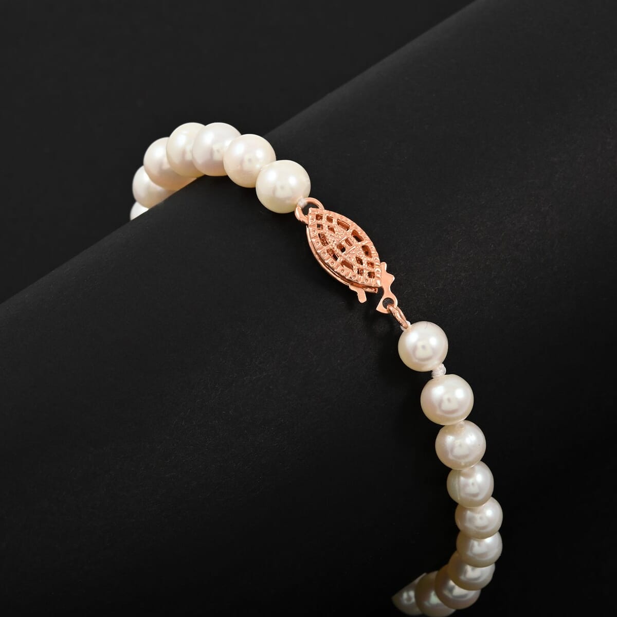 Value Buy Freshwater Pearl Bracelet in Rosetone (7.00 In) image number 1