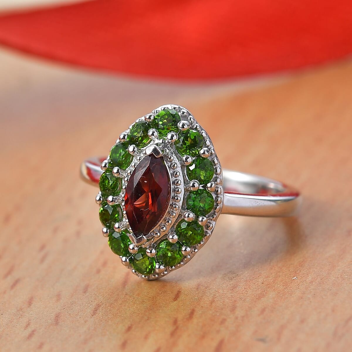 Premium Mozambique Garnet and Chrome Diopside 1.60 ctw Ring in Rhodium Over Sterling Silver (Size 8.0) image number 1