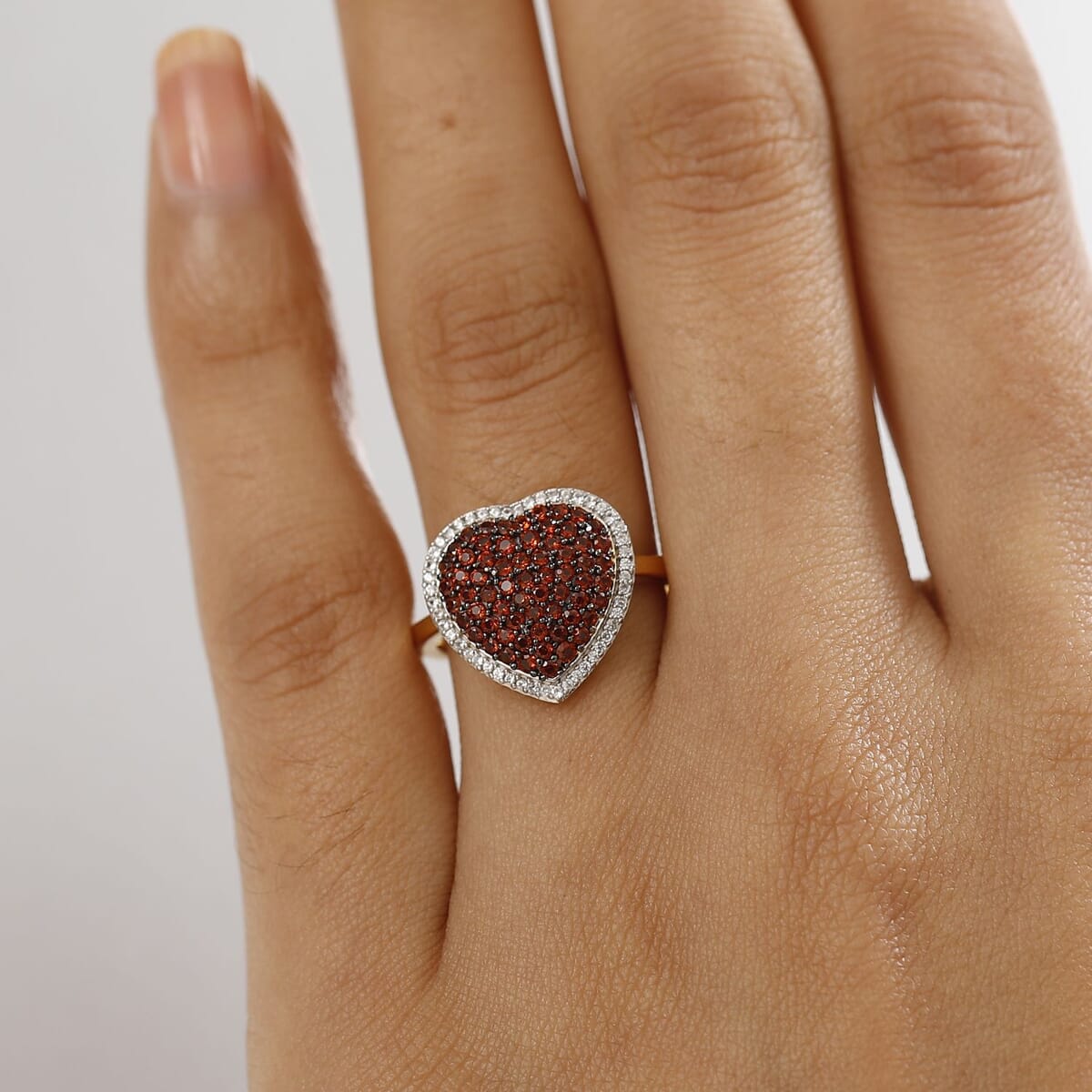 Premium Mozambique Garnet and White Zircon 1.35 ctw Heart Ring in 18K Vermeil Yellow Gold Over Sterling Silver (Size 8.0) image number 2