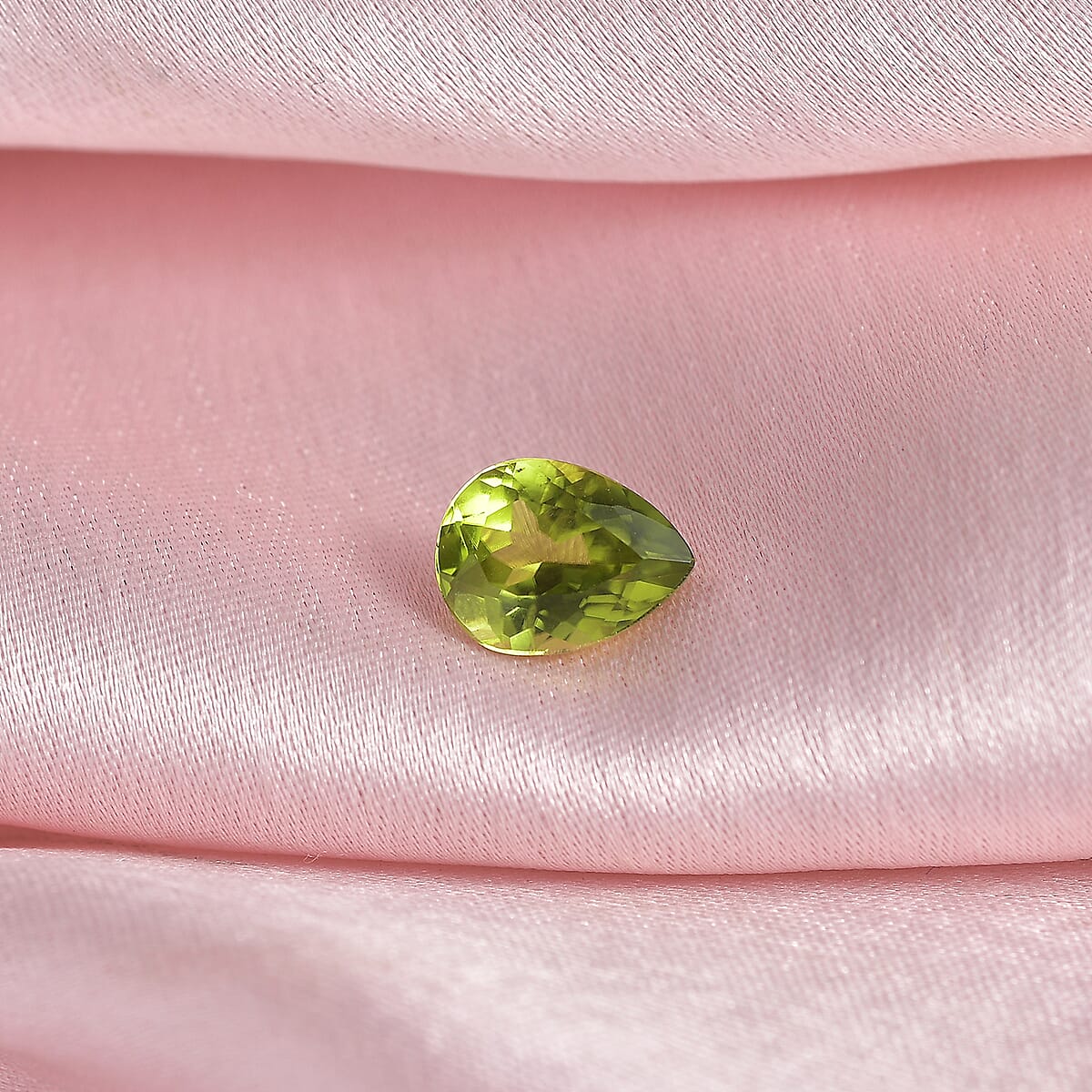 Premium Peridot (Pear 9x7mm) 1.45 ctw Loose Gemstone image number 1