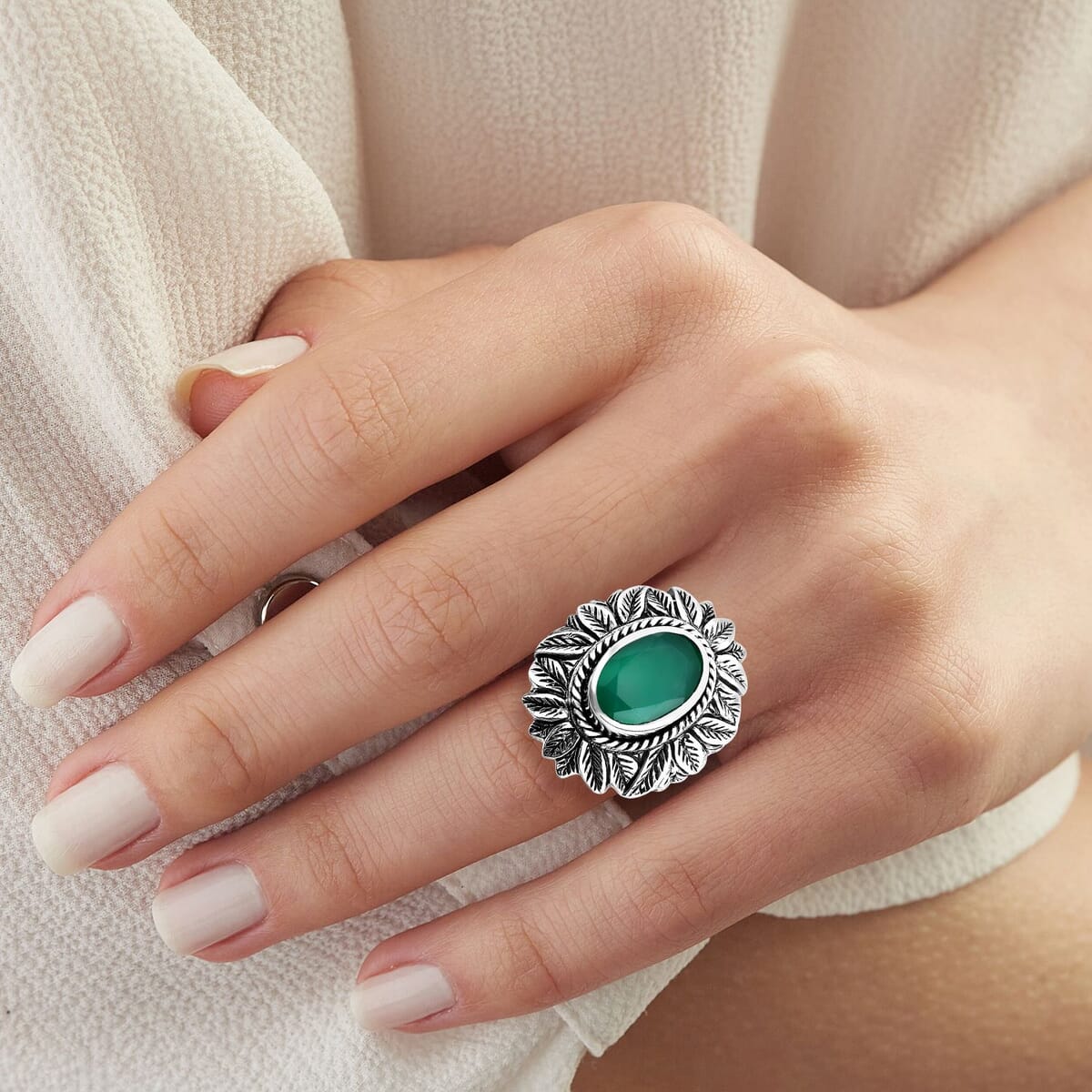 Bali Legacy Verde Onyx 5.20 ctw Leaf Ring in Sterling Silver (Size 6.0)  image number 2