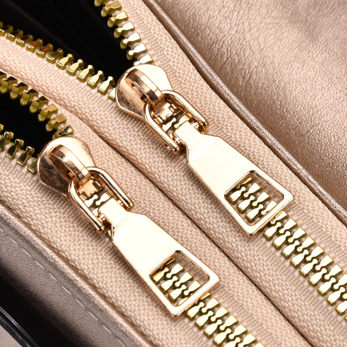 Tin Gold Faux Leather Crossbody Bag (7.87x1.97x4.72) with Adjustable Shoulder Strap image number 5