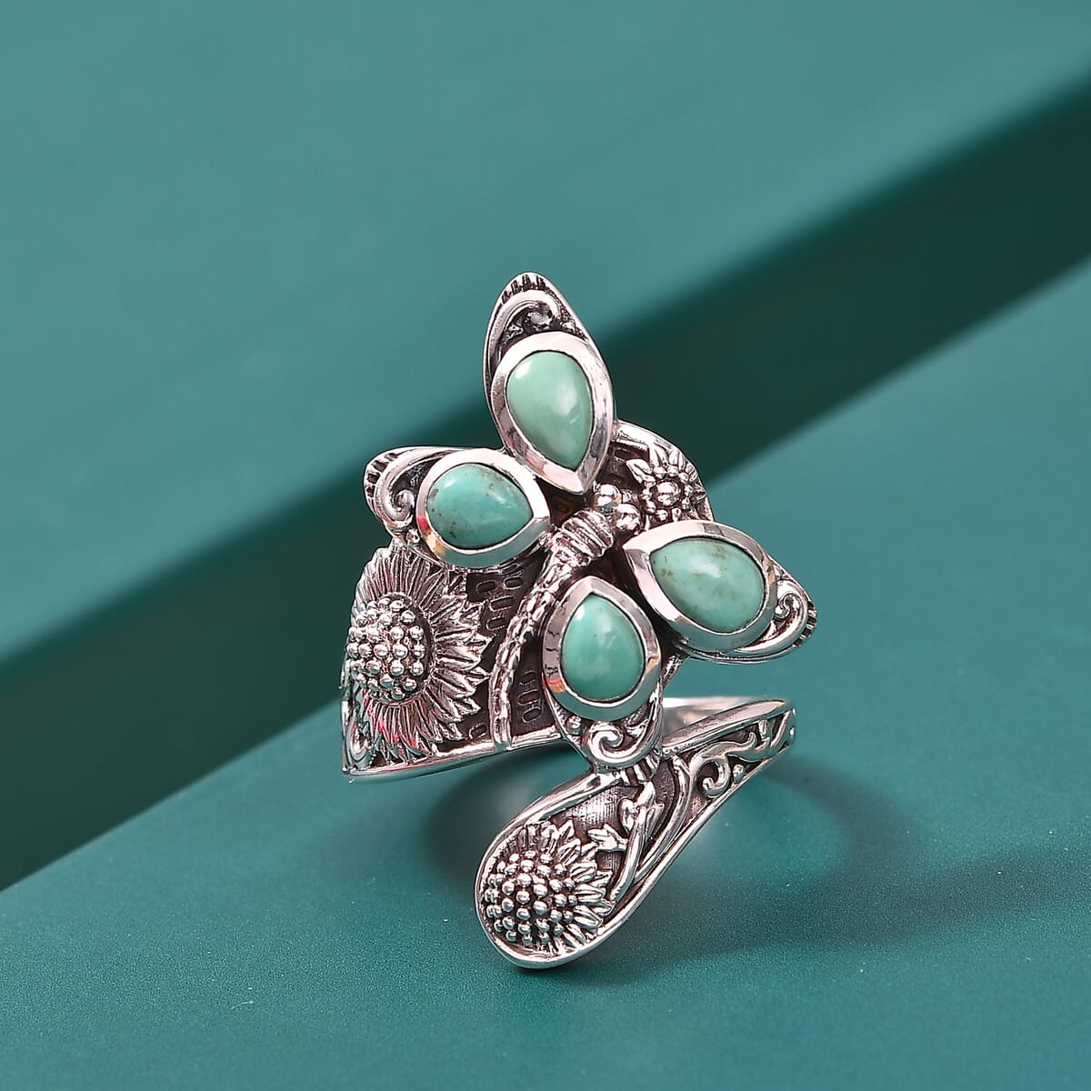 Indian Artisan Crafted Premium Sierra Nevada Turquoise 1.40 ctw Sunflower Butterfly Ring in Sterling Silver (Size 8.0) image number 1