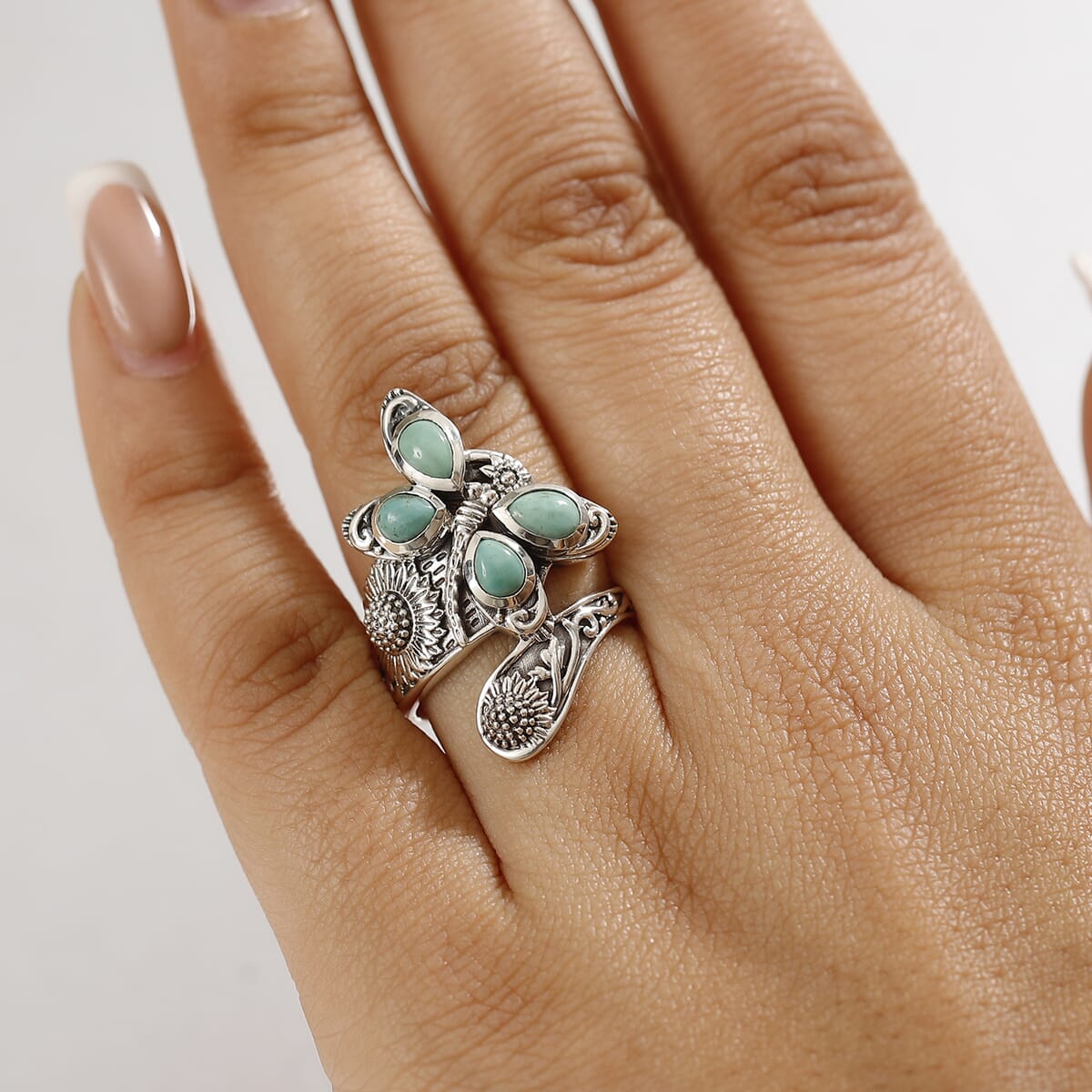 Indian Artisan Crafted Premium Sierra Nevada Turquoise 1.40 ctw Sunflower Butterfly Ring in Sterling Silver (Size 8.0) image number 2
