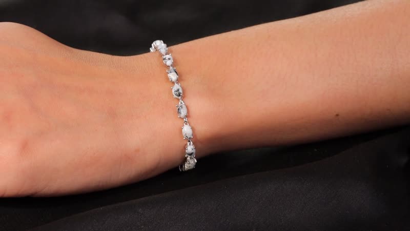 Karis White Buffalo 11.00 ctw Link Bracelet in Platinum Bond (7.25 In)