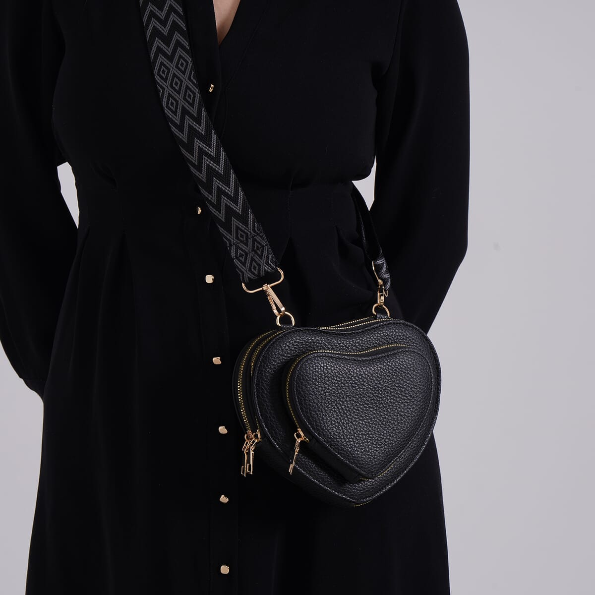 Black Heart Shape Faux Leather Crossbody Bag with Adjustable Shoulder Strap image number 2